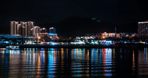扬帆夜游，，，，，，畅享AC米兰海优势物